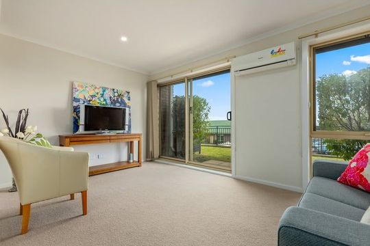 Easy Living Overlooking Peaceful Courtyard Gardens