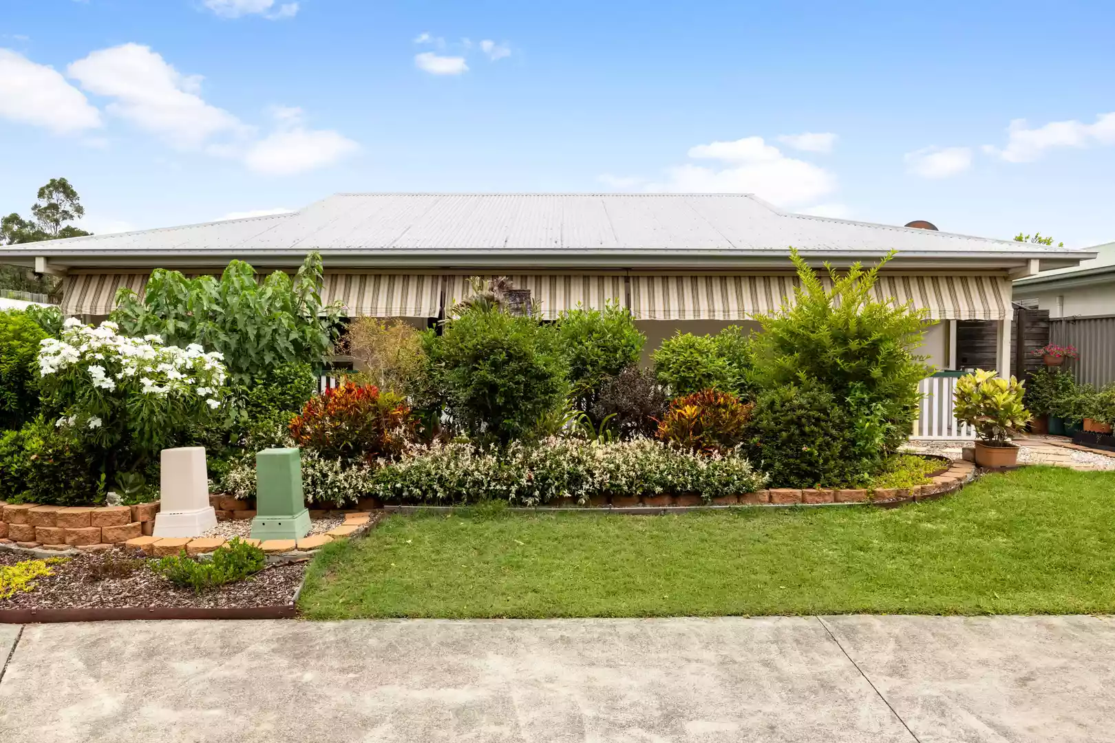 Home 100 3 bedroom Palm Lake Resort Carindale