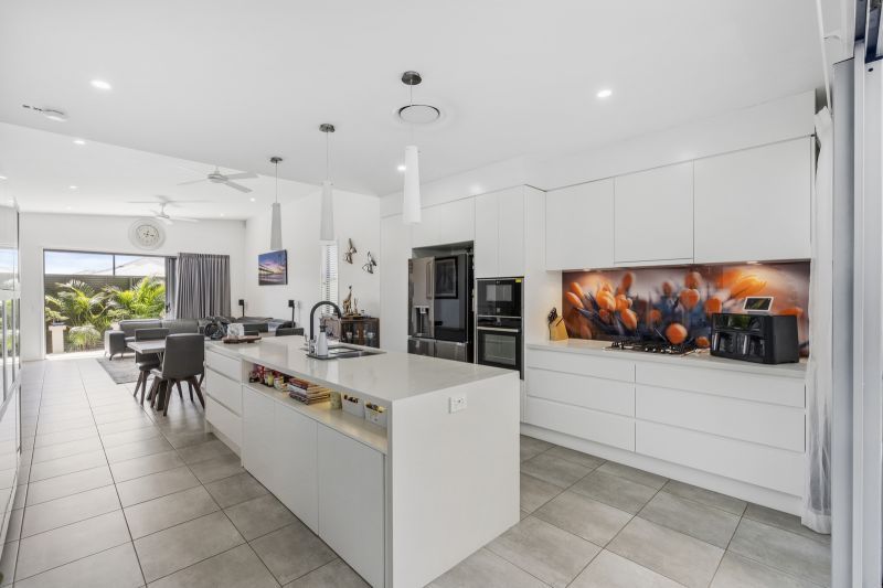 Site 002 - Established Silver Mist I