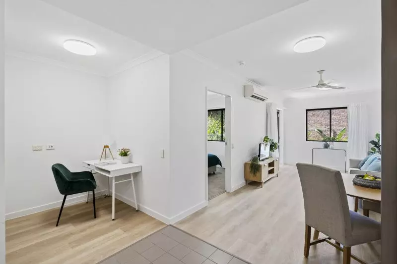 Elevated one-bedroom apartment in peaceful green setting