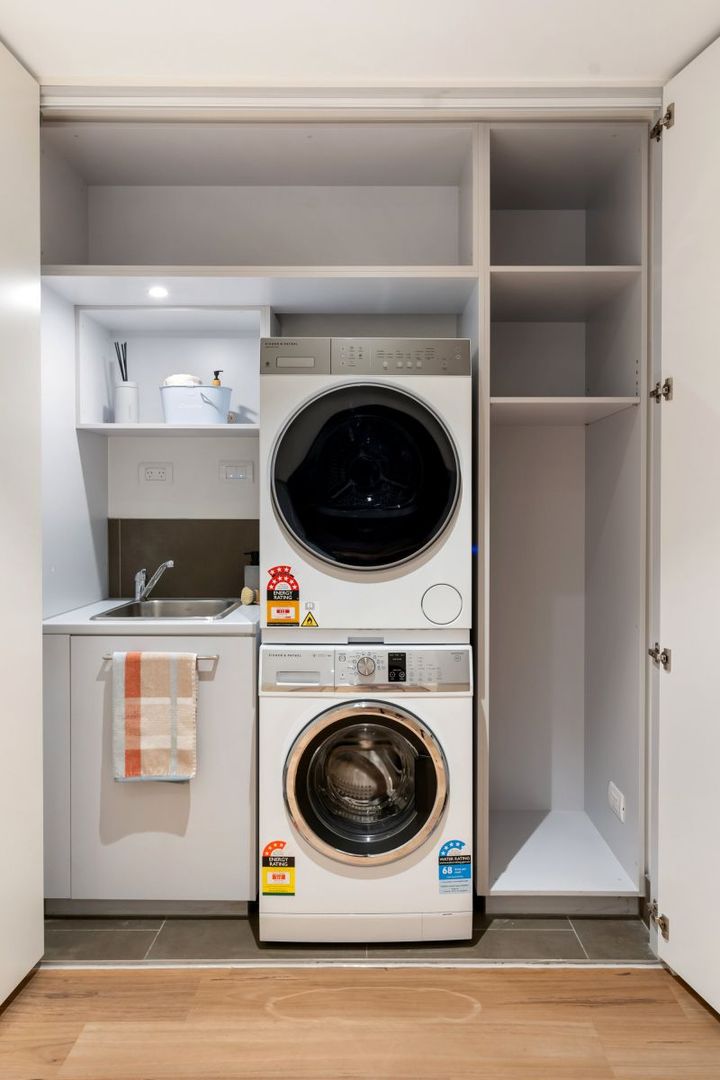 Light Filled East Facing Two Bedroom Apartment in a Welcoming Carlton Retirement Community