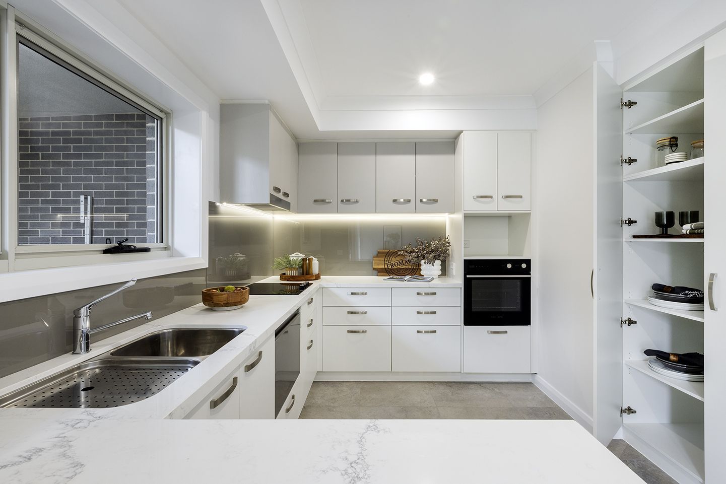 003 Spoonbill Avenue/33 Shearwater Drive, Shortland, NSW 2307