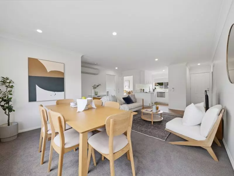 Westerly Facing Villa With Attached Garage