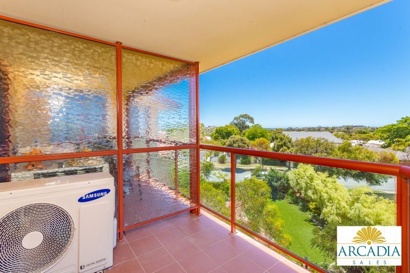 ARCADIA WATERS BICTON - This Apartment is Sure to Impress...