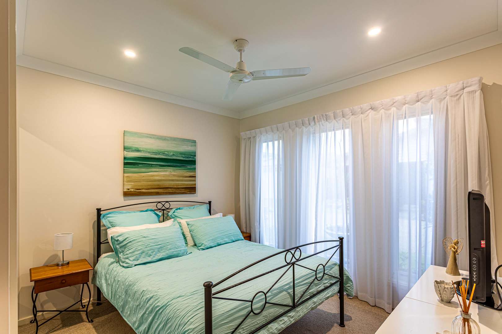 Palm Lake Resort Fern Bay - Immaculately presented