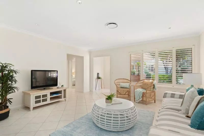 North Facing villa with multiple entertaining options