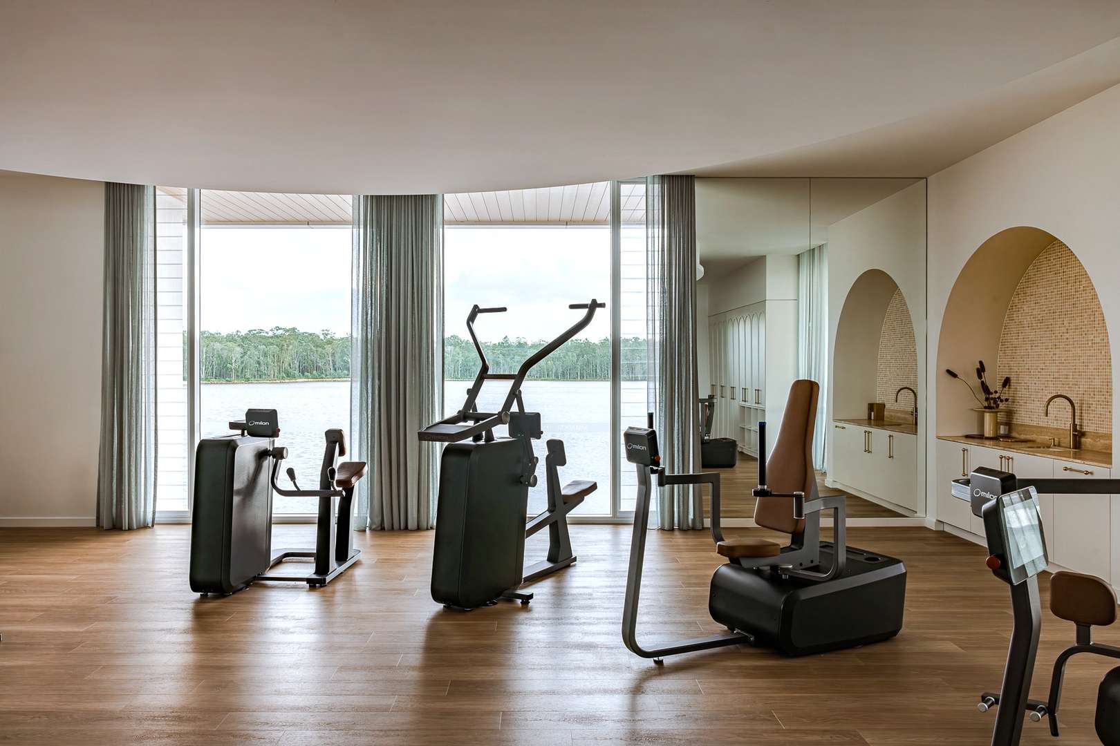 Palm Lake Resort Pelican Waters
