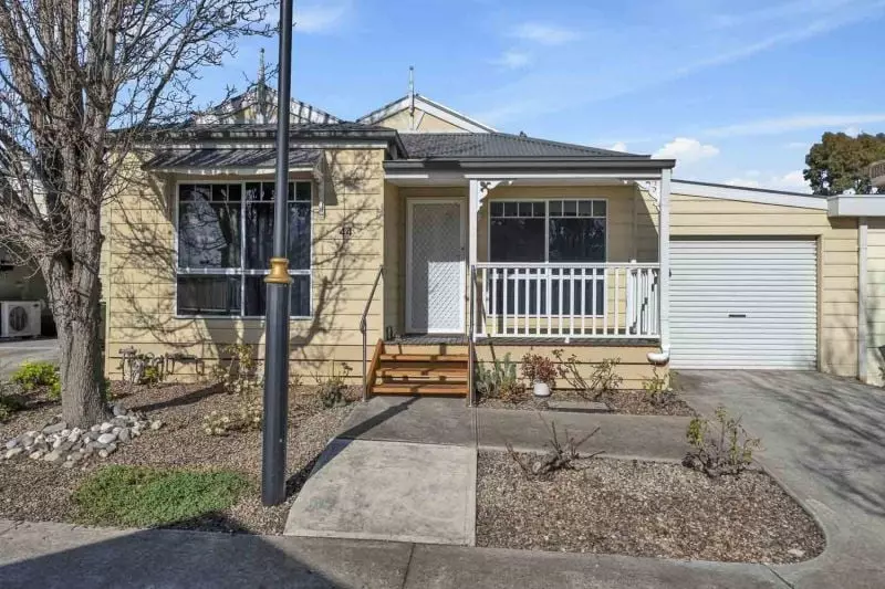 Lifestyle Communities Brookfield - Welcome to your next chapter!