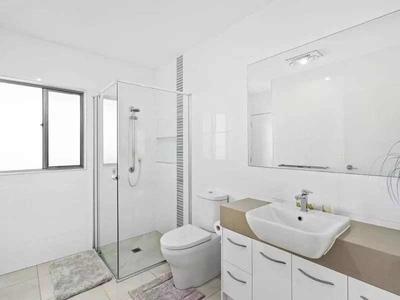 Site 8 - Established Heron