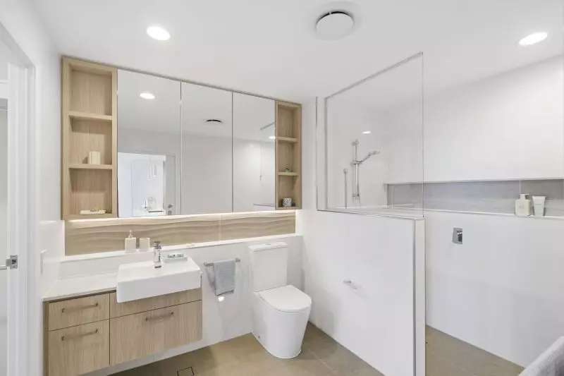 North-facing, ground-floor apartment with direct courtyard access and garden views