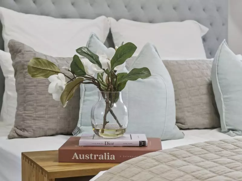 Light-filled villa with stunning bush view