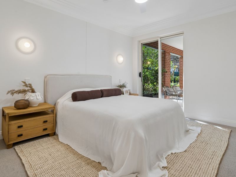 Contemporary three-bedroom apartment in a prime village setting