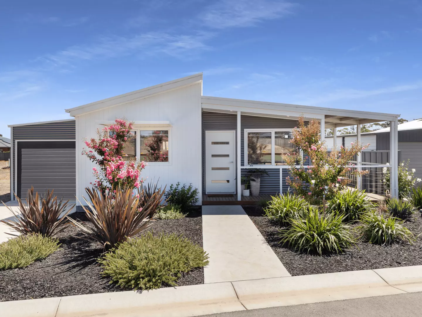 Big on Lifestyle, Small on Fuss