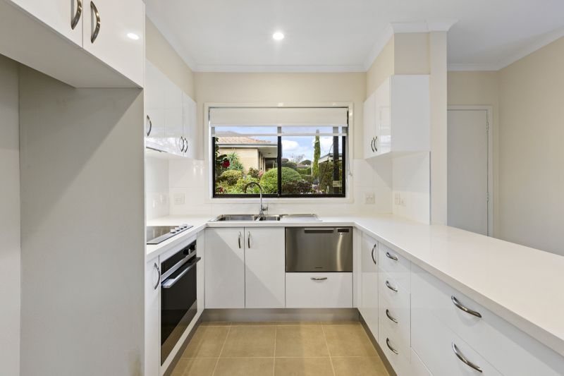 Beautiful two-bed villa with large backyard